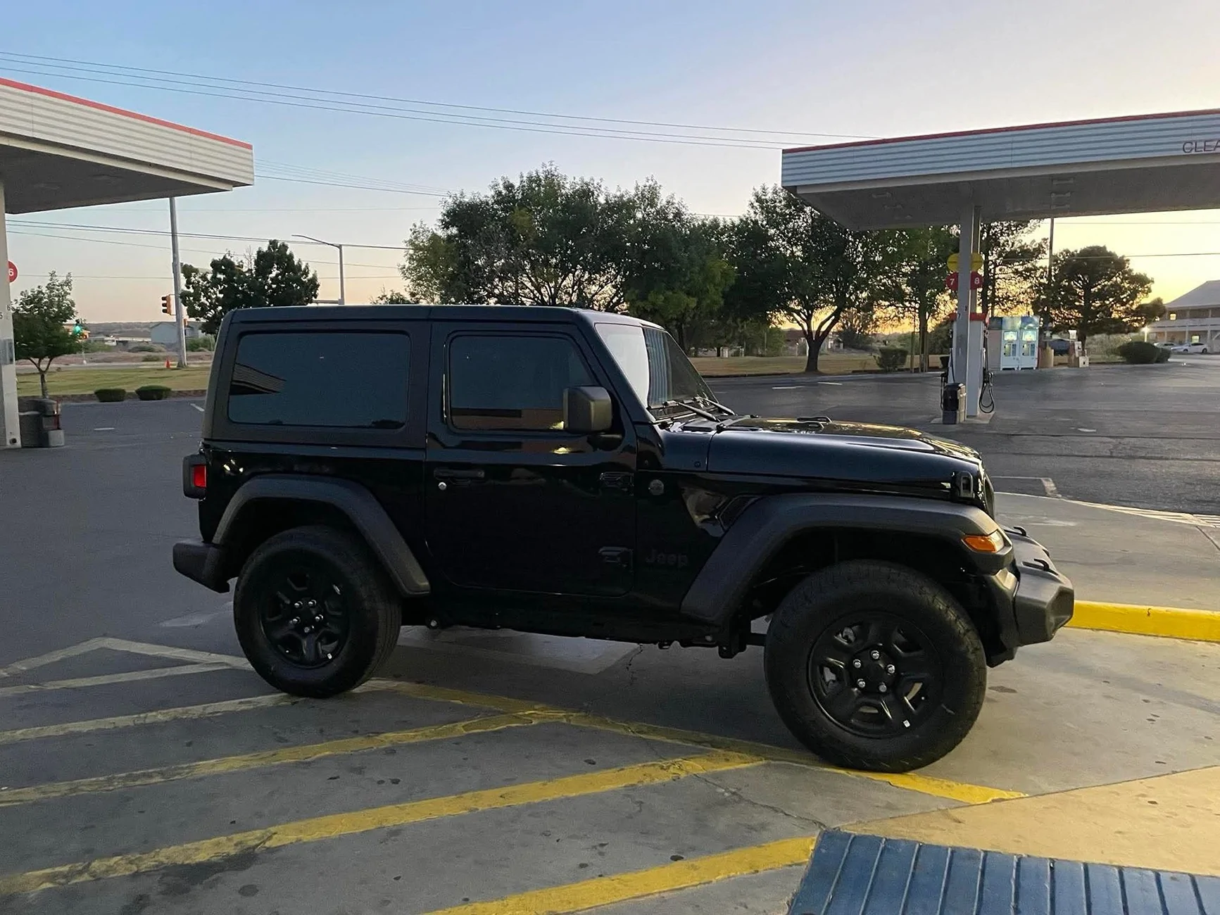 Jeep Wrangler JL Does anyone here have or have seen a partial vinyl wrap? IMG_4946