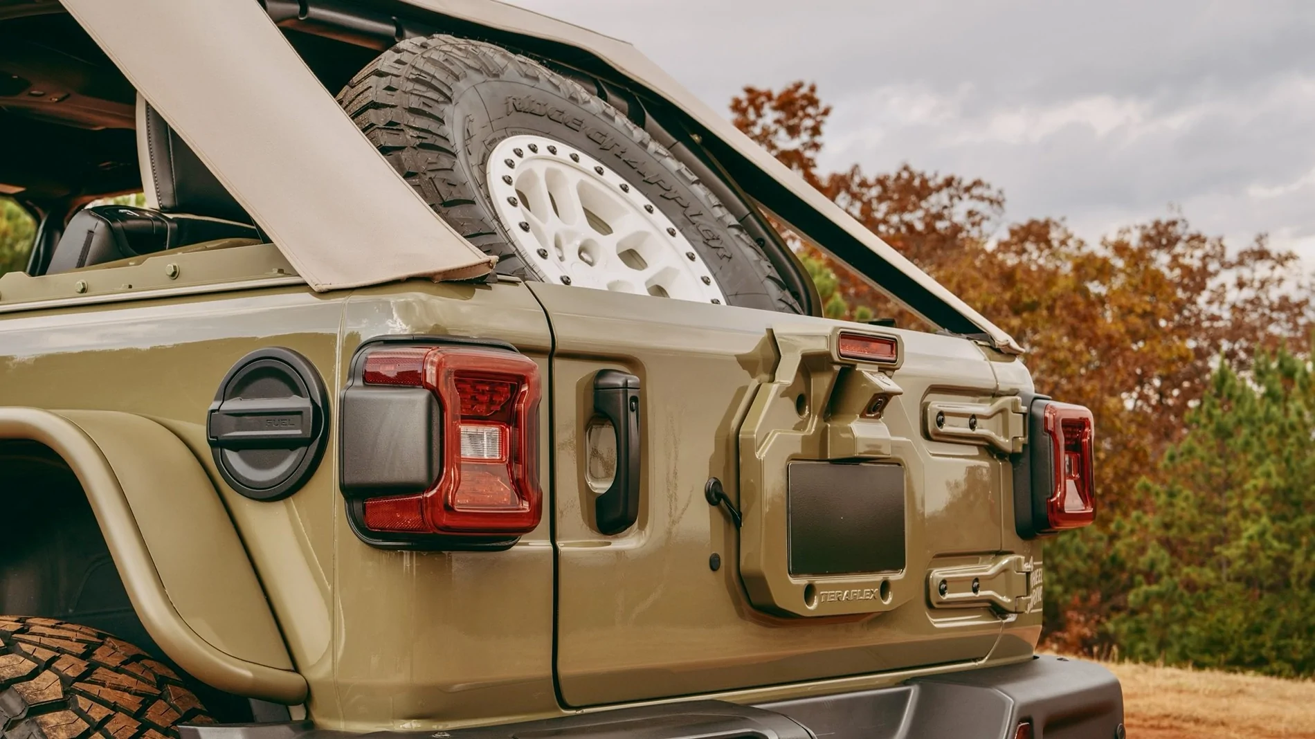 Jeep Wrangler JL JEEP COMMANDO 392 LIMITED EDITION by Fox Factory Vehicles debuts for Veterans Day! 🪖 🫡 Image-195-scaled