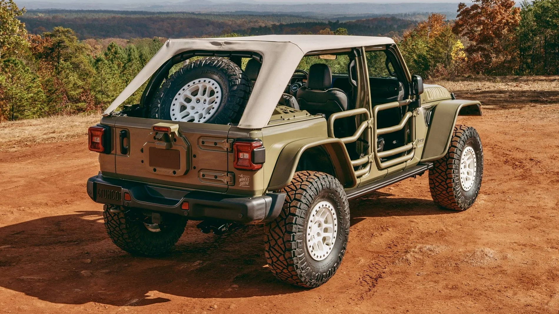 Jeep Wrangler JL JEEP COMMANDO 392 LIMITED EDITION by Fox Factory Vehicles debuts for Veterans Day! 🪖 🫡 jeep-auvcommando-stills004-edit-scaled (1)