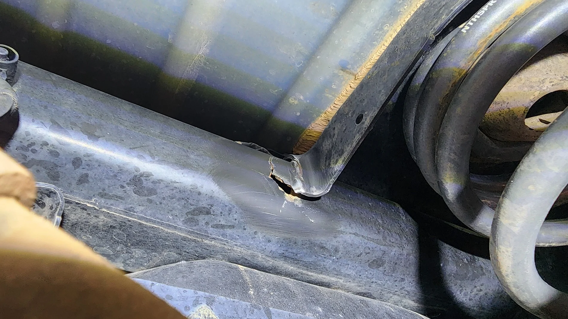 Jeep Wrangler JL 2018 JL upper rear spring perch failure..... 1000050202