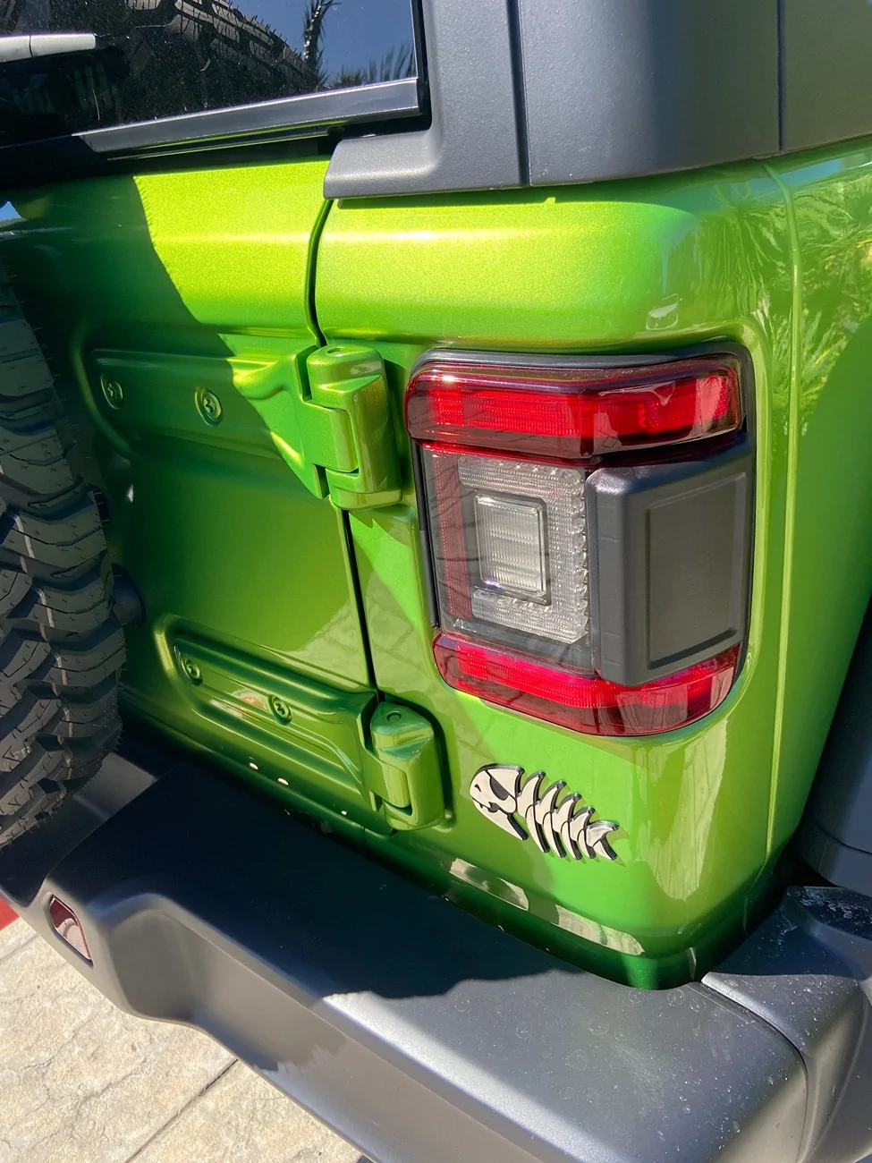 Jeep Wrangler JL Which tail lights do you have? IMG_0697