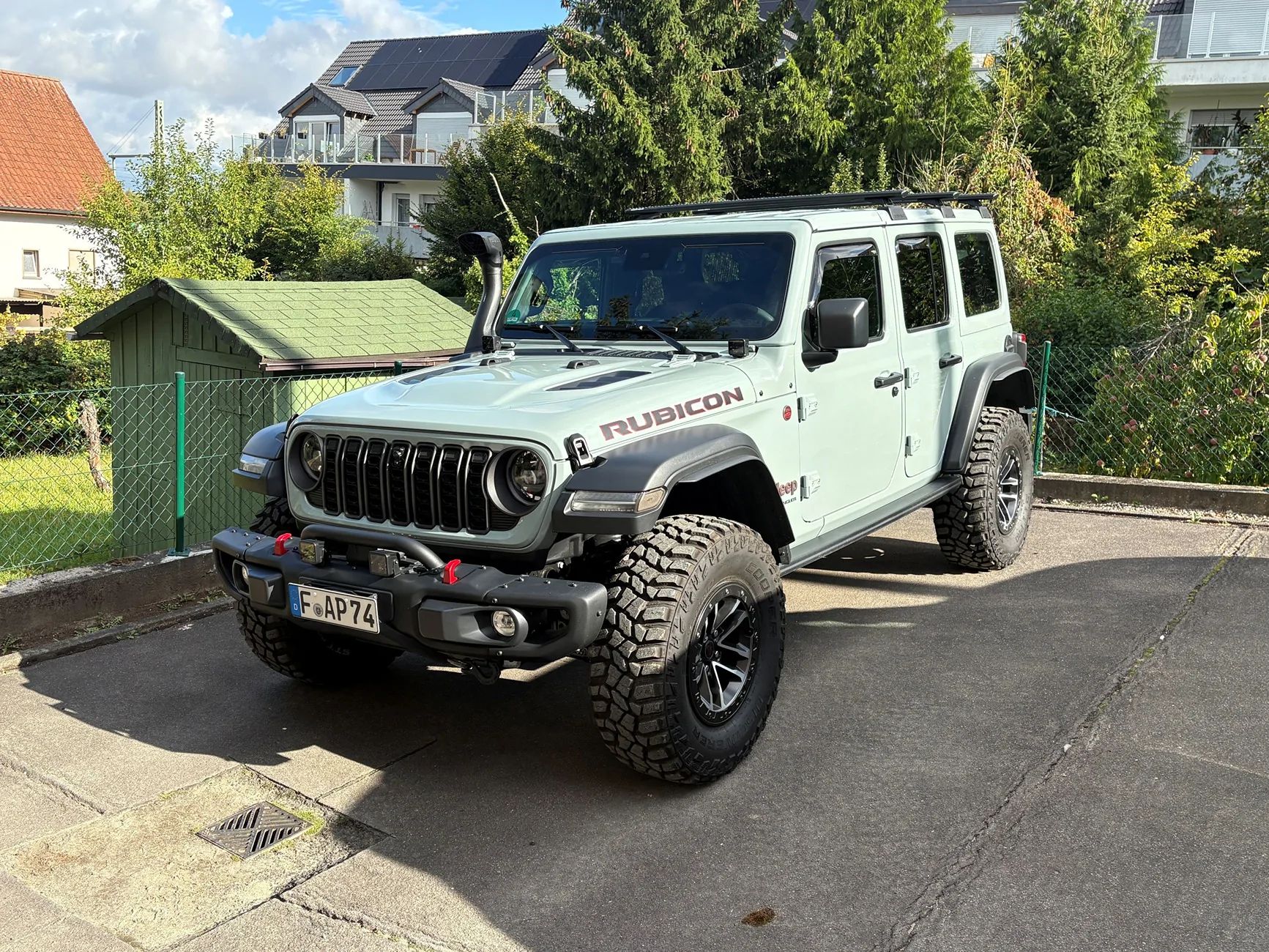 Jeep Wrangler JL Electric Running Boards Pro and Cons IMG_0033