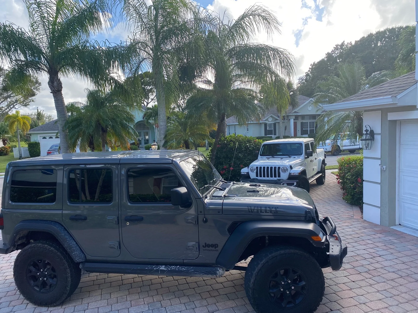 Jeep Wrangler JL Electric Running Boards Pro and Cons IMG_1934