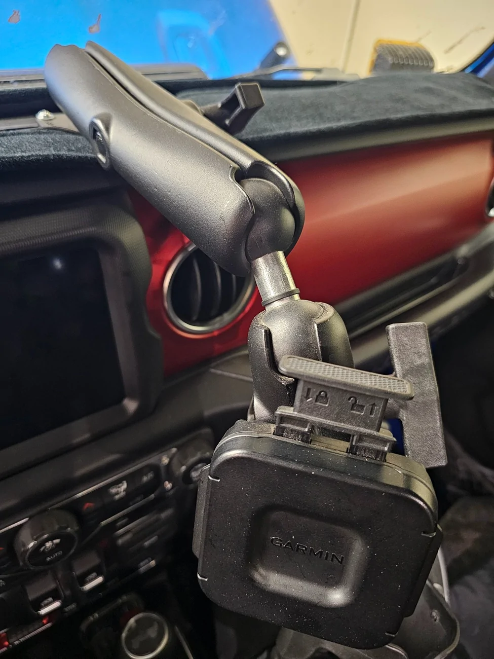 Jeep Wrangler JL Garmin Tread 2 - Overland Edition? 20251123_144945