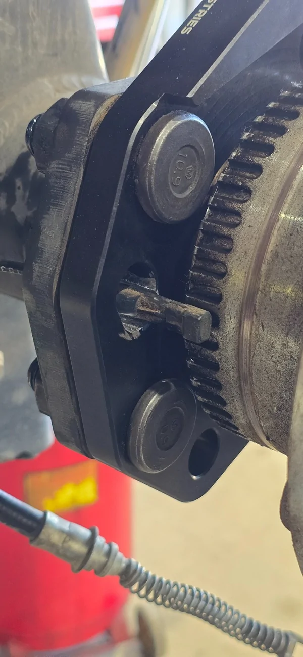 Jeep Wrangler JL Electronic E Brakes for 1 tons. 20251123_102429