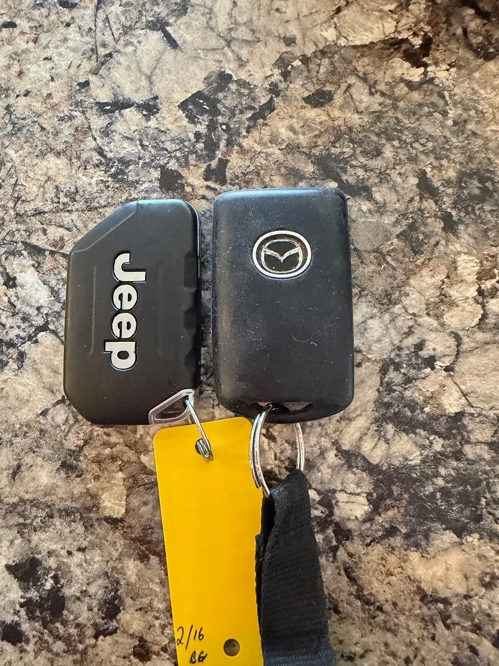 Jeep Wrangler JL FOB SIZE----Too big IMG_9900