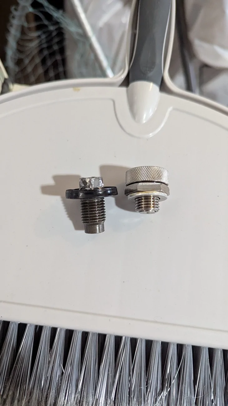 Jeep Wrangler JL This easy drain plug looks much safer PXL_20250616_193449212