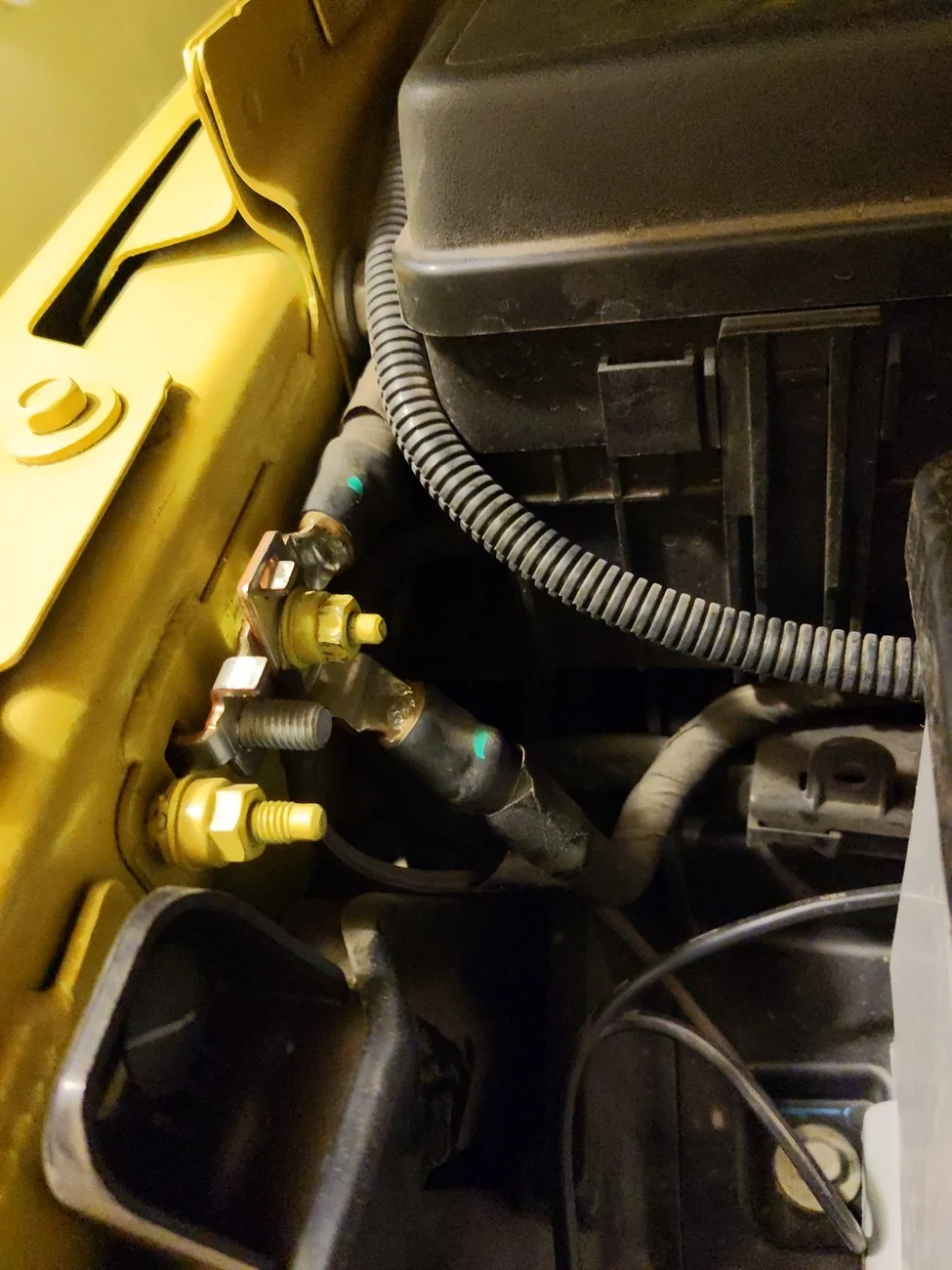 Jeep Wrangler JL AUX Delete getting cancelled by accessory ground 17649818583444206350411428949141