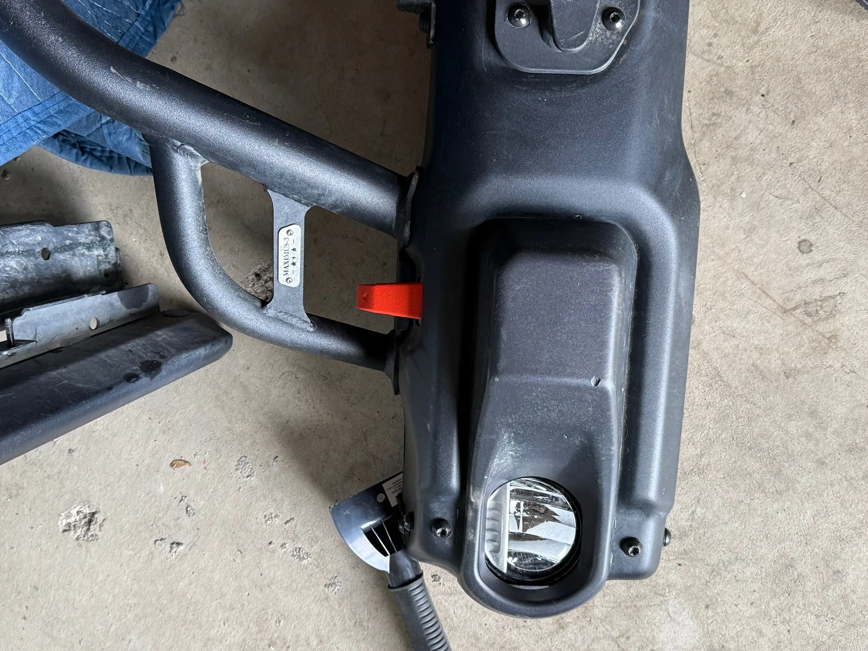 Jeep Wrangler JL Maximus-3 light bracket 50 obo IMG_4538