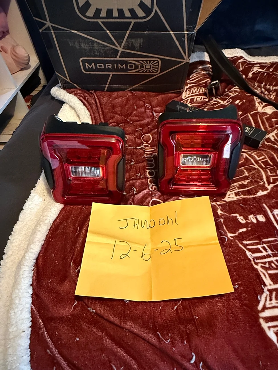 Jeep Wrangler JL Factory LED tail lights IMG_4524