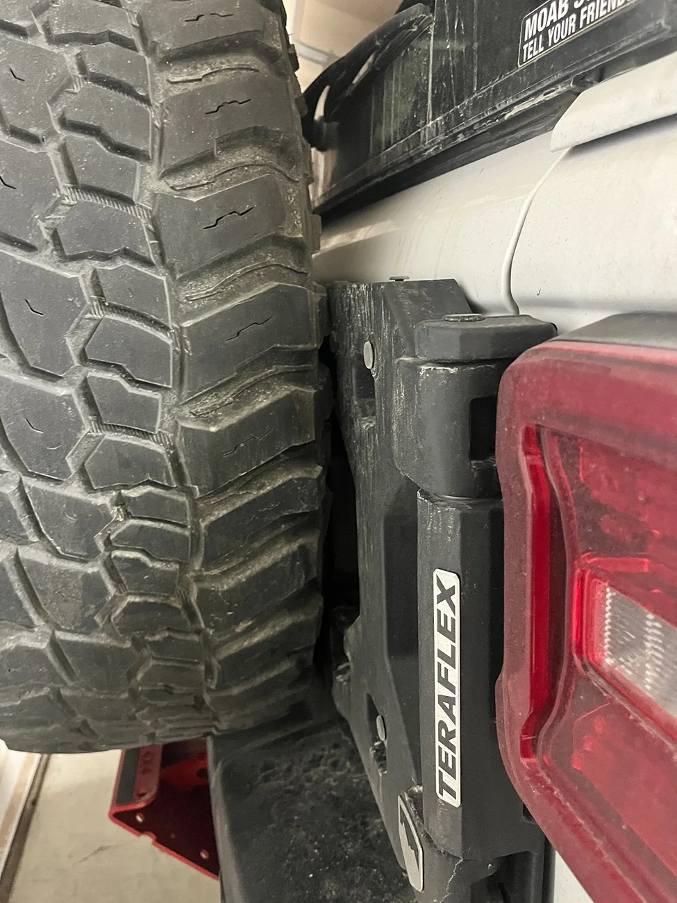 Jeep Wrangler JL Moving Teraflex Alpha carrier INWARD? IMG_4609