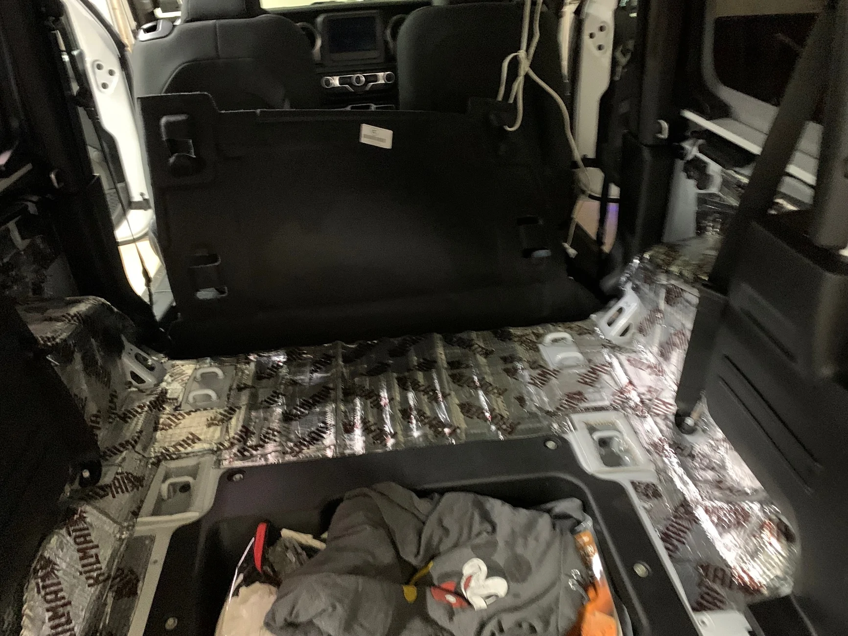 Jeep Wrangler JL Reducing cabin noise IMG_4506
