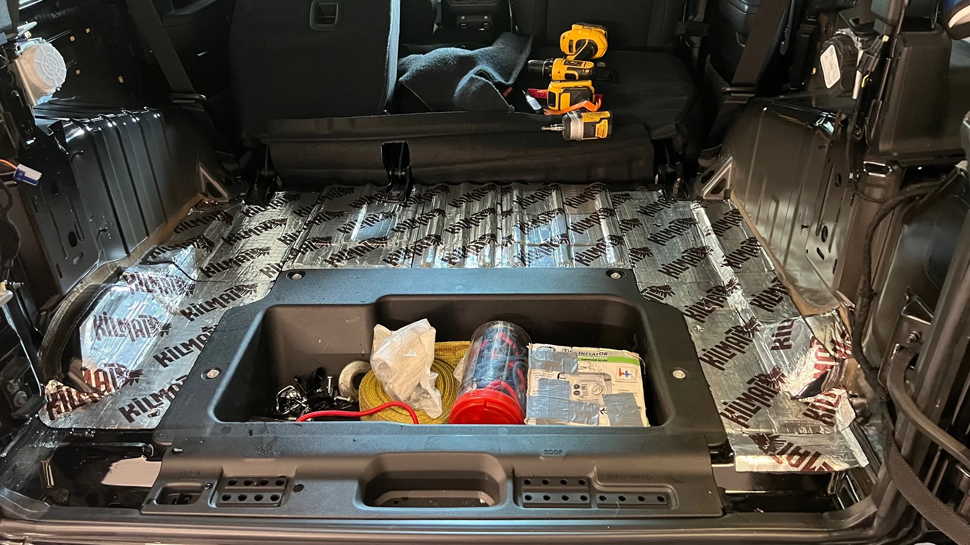 Jeep Wrangler JL Reducing cabin noise IMG_8407