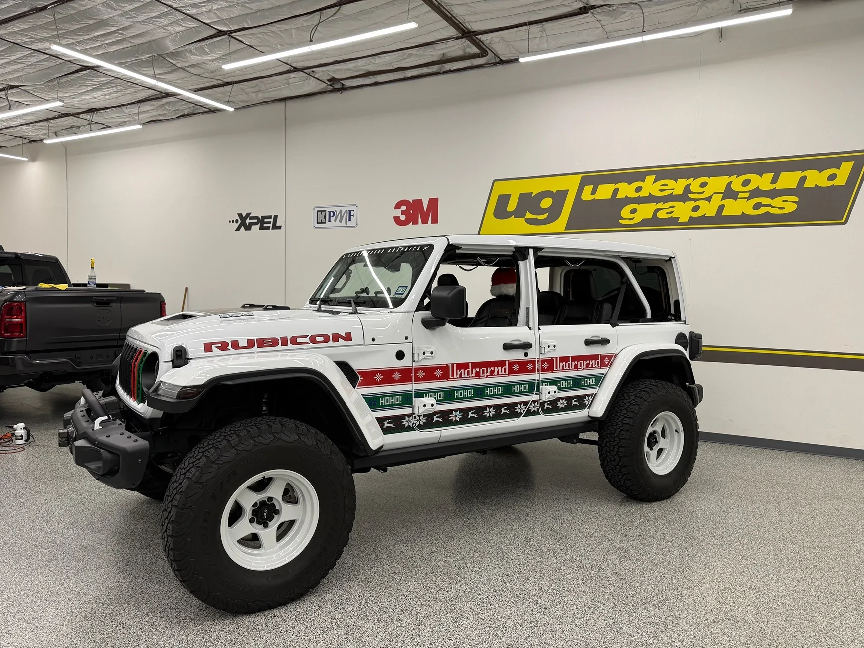 Jeep Wrangler JL Underground Graphics 392 does it's first X-mas theme Greg JL X-mas 03