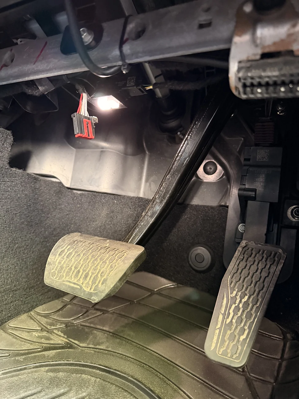 Jeep Wrangler JL Connector- Help identify IMG_2357
