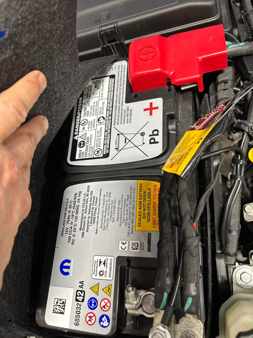 Jeep Wrangler JL Is this the big battery? IMG_5446