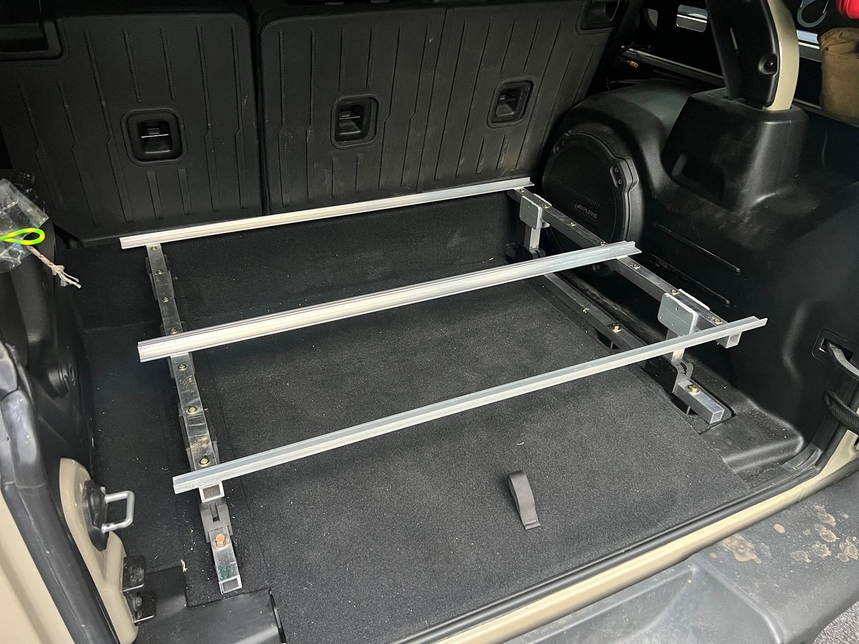 Jeep Wrangler JL Made a rear cargo storage shelf for my 4XE (DIY) IMG_5200