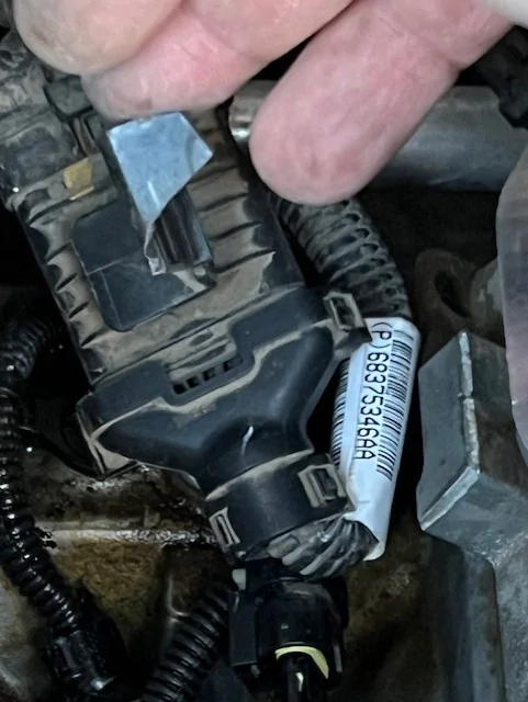 Jeep Wrangler JL Tie Strap Clips, what do you do with them? Wire Block 1