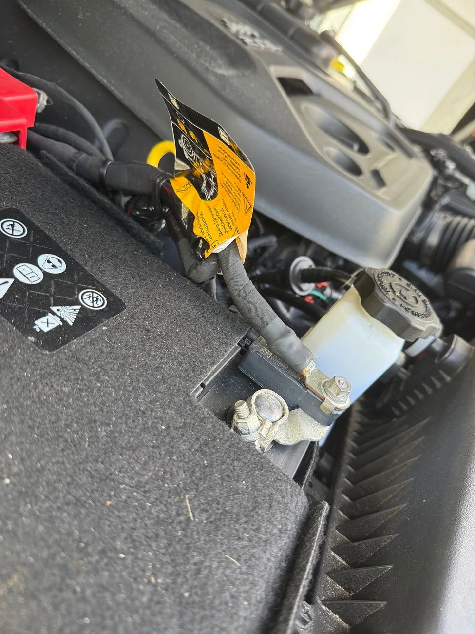 Jeep Wrangler JL Jumperless Aux Battery Bypass IMG_2625
