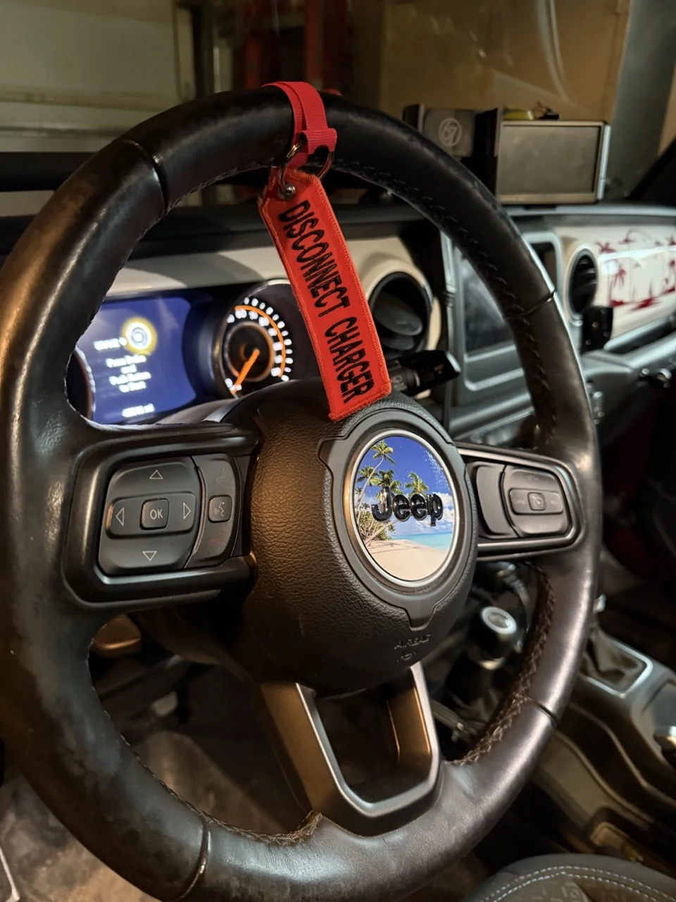 Jeep Wrangler JL Trickle Charger? IMG_9231 Larg