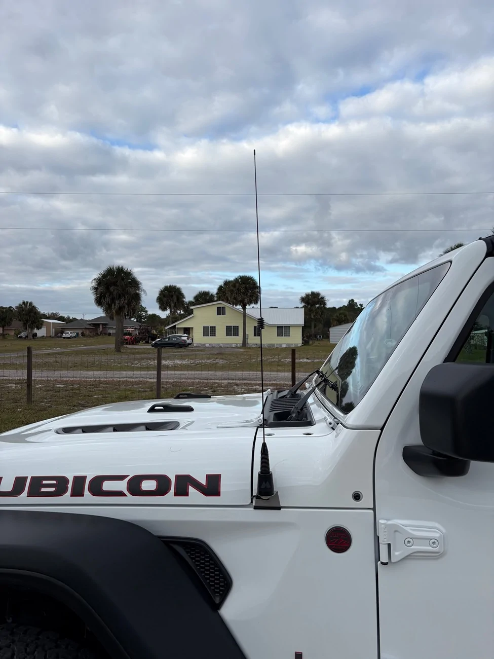 Jeep Wrangler JL Midland MXT275 GMRS Radio - clean install DIY on 2025 4 door Rubicon IMG_1765