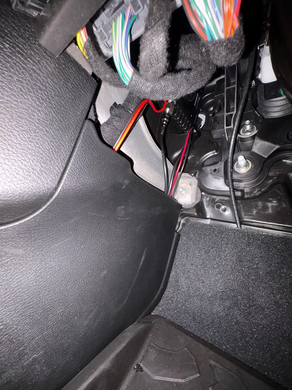 Jeep Wrangler JL Midland MXT275 GMRS Radio - clean install DIY on 2025 4 door Rubicon IMG_1768