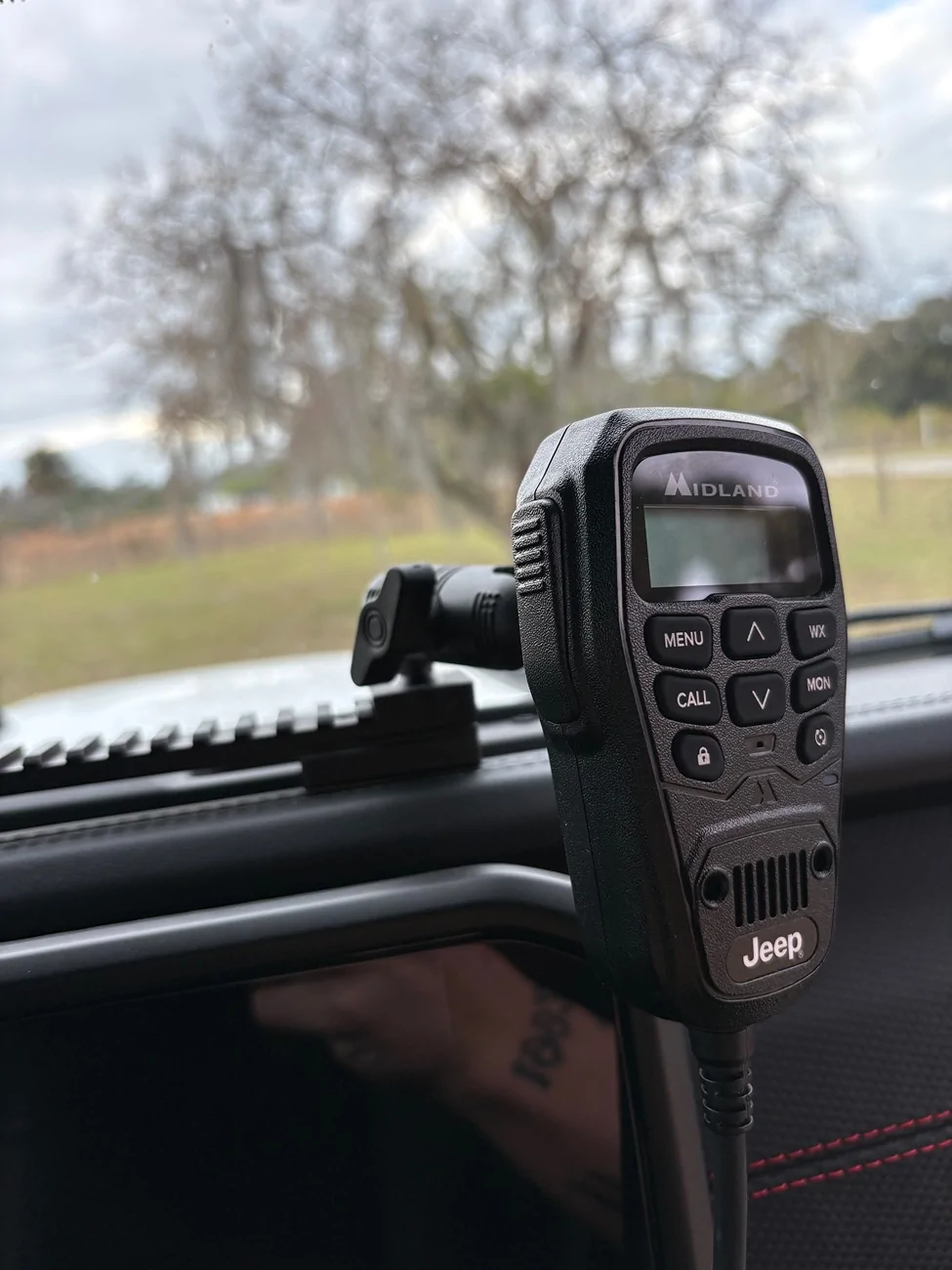Jeep Wrangler JL Midland MXT275 GMRS Radio - clean install DIY on 2025 4 door Rubicon IMG_1763