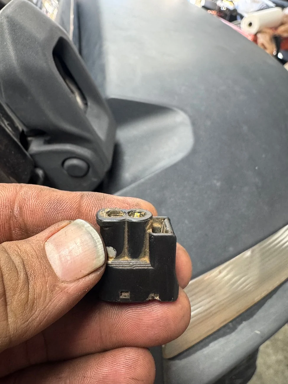 Jeep Wrangler JL Accidentally yanked a plug on transfer case. Need help! IMG_8047