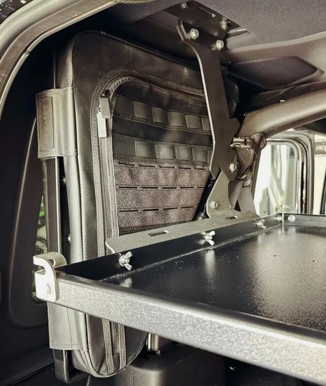 Jeep Wrangler JL Need input regarding rear storage shelf IMG_5138
