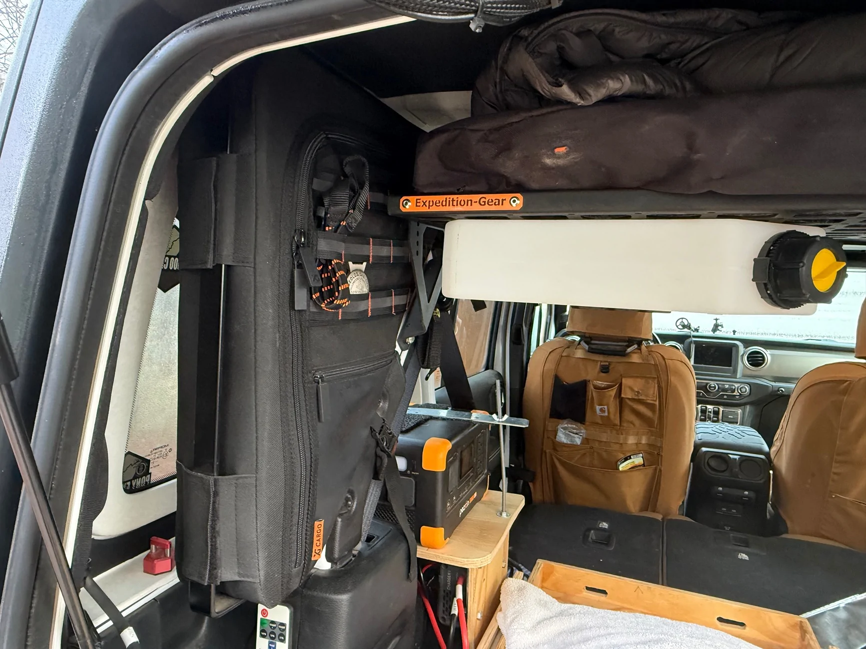 Jeep Wrangler JL Need input regarding rear storage shelf IMG_1318
