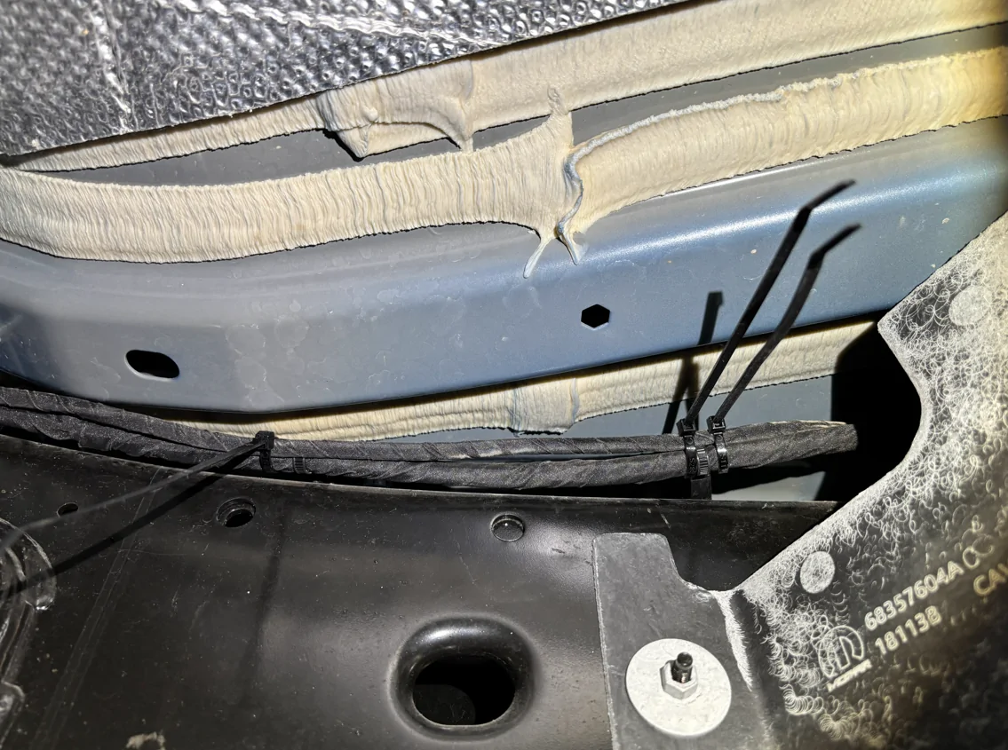 Jeep Wrangler JL Mopar Tow Hitch & Trailer Wiring Install (DIY how-to writeup) 1766948398858-s6