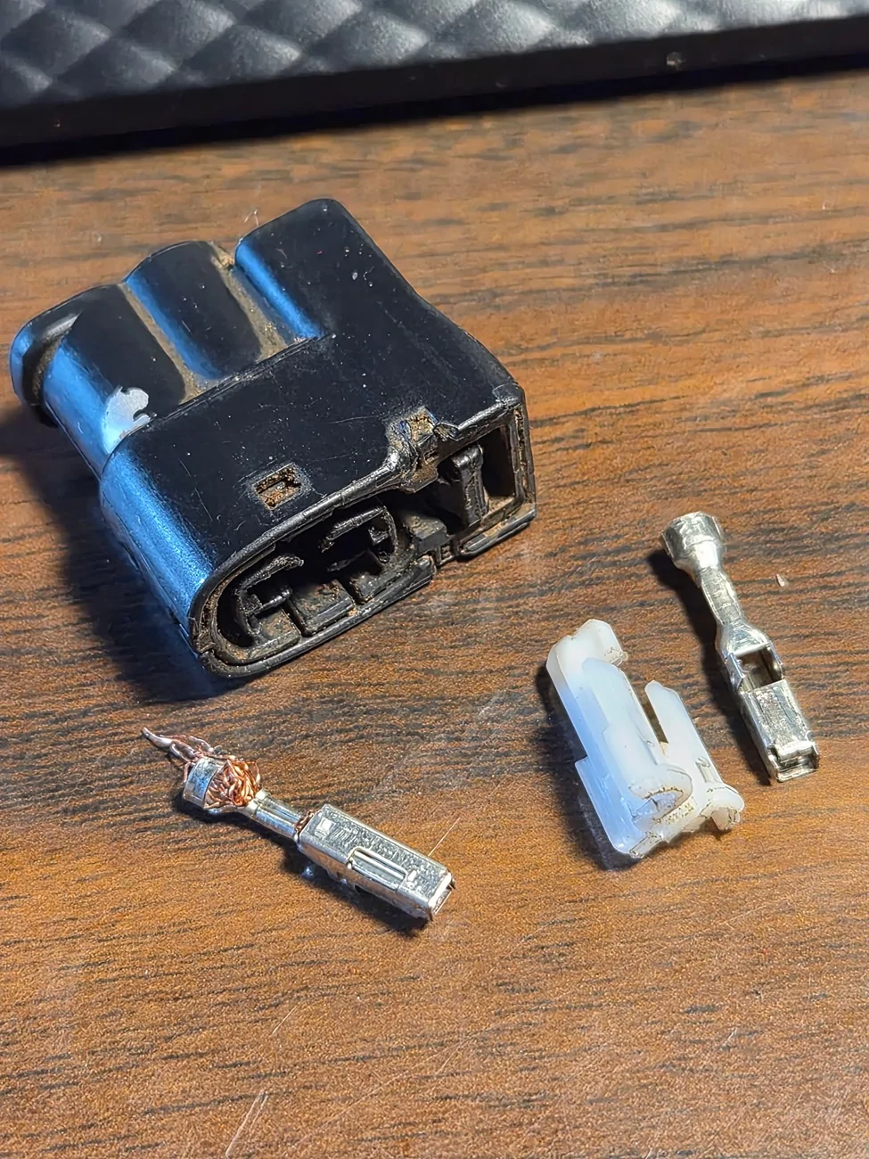 Jeep Wrangler JL Accidentally yanked a plug on transfer case. Need help! 2027559994354310313