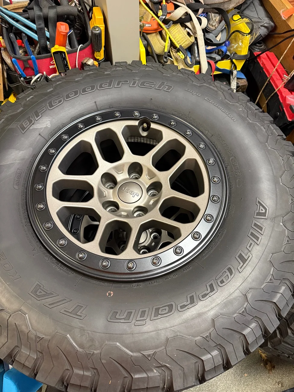 Jeep Wrangler JL Mopar Beadlock Wheels set of 5 IMG_7764