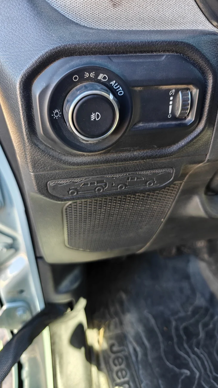 Jeep Wrangler JL Turn off the lights? 915