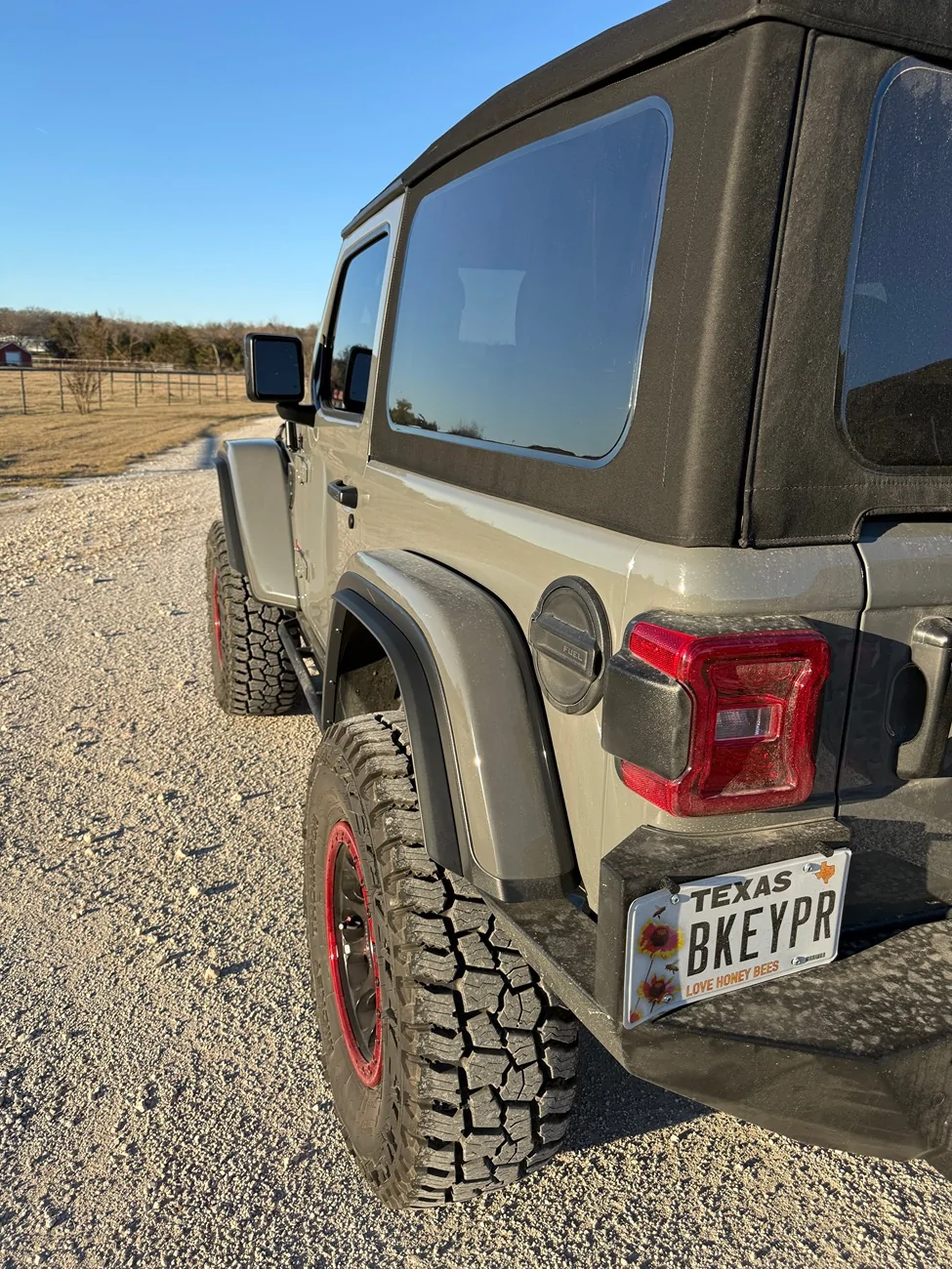 Jeep Wrangler JL Install XR fender flares IMG_1451
