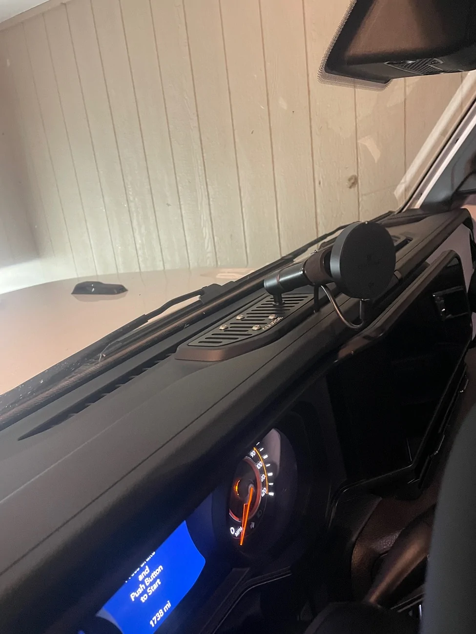 Jeep Wrangler JL Course Mag Safe phone mount. IMG_1744