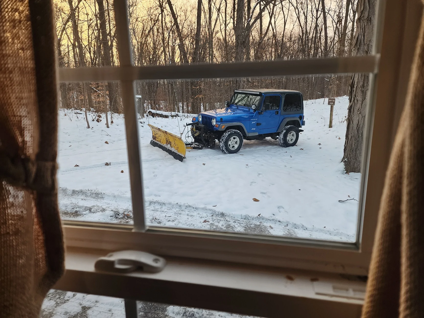 Jeep Wrangler JL TJ vs JL conversation. 20251206_081348