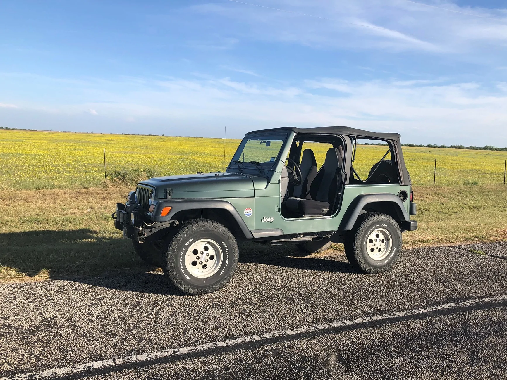 Jeep Wrangler JL TJ vs JL conversation. IMG_2475