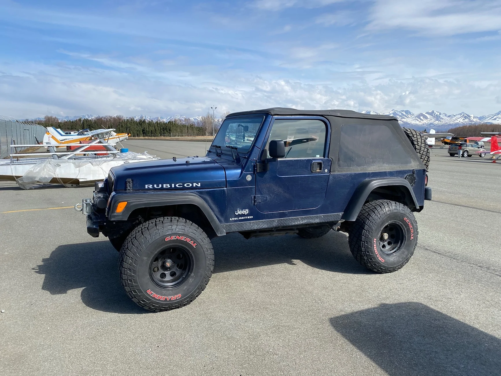 Jeep Wrangler JL TJ vs JL conversation. IMG_0376