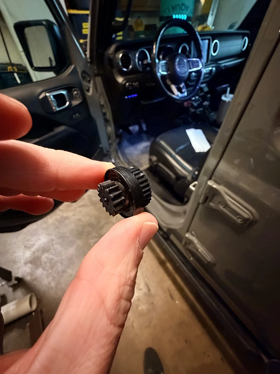 Jeep Wrangler JL Anyone know what this part is? IMG_0716
