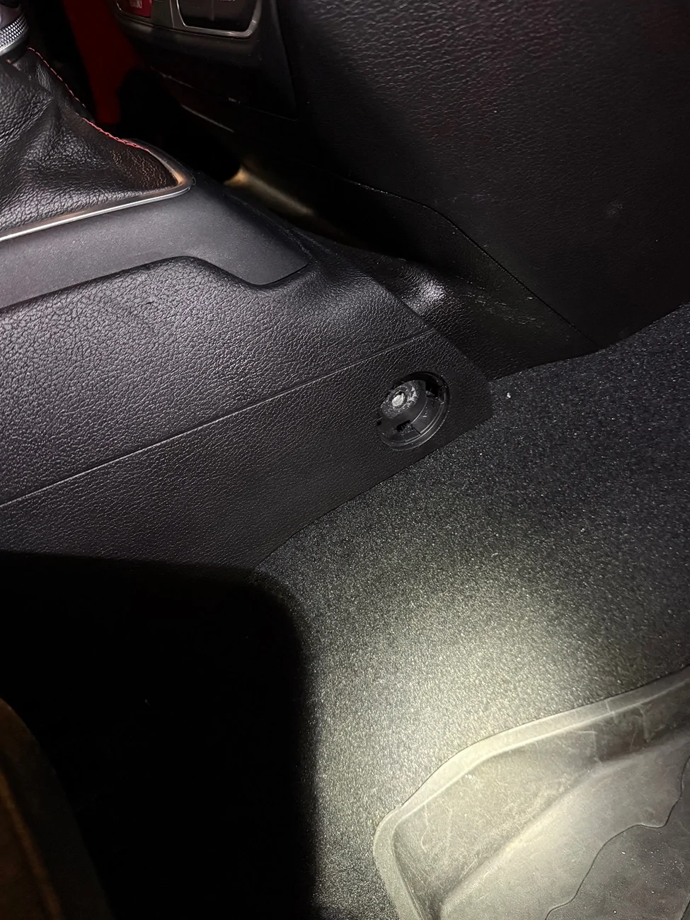 Jeep Wrangler JL Shifter boot - shift linkage squeak IMG_2403