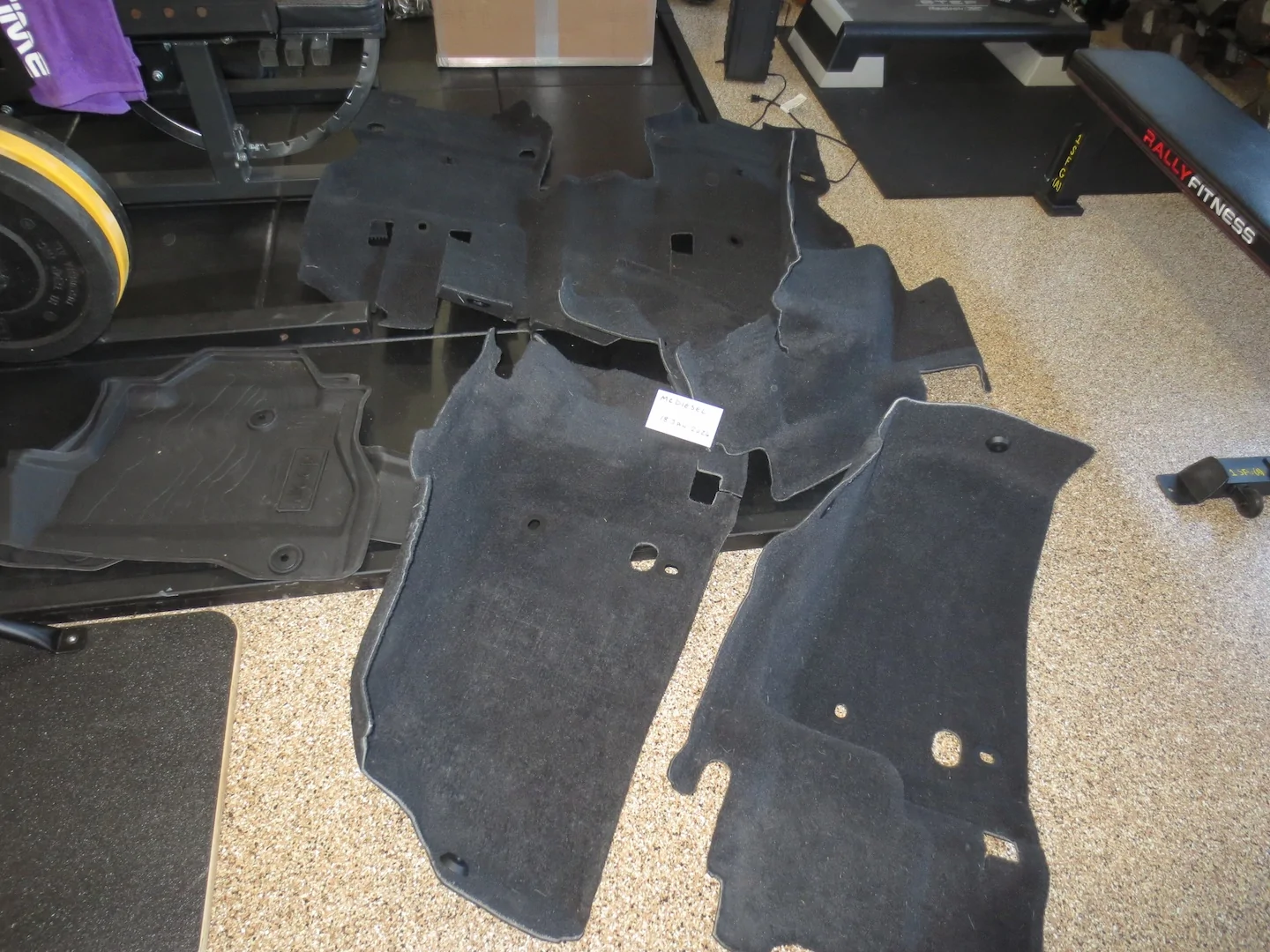 Jeep Wrangler JL JLUR complete carpet (Free) IMG_2714