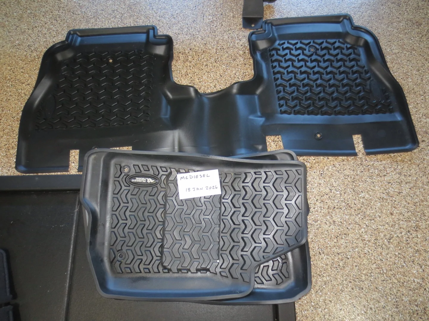 Jeep Wrangler JL JLUR complete carpet (Free) IMG_2715
