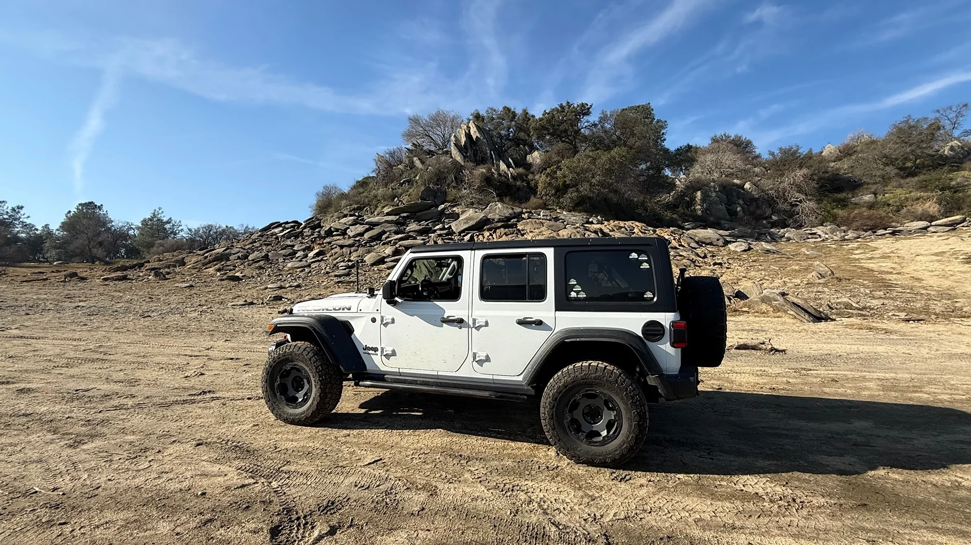Jeep Wrangler JL Golden Sunshine and Shined Jeep Pics - Share Yours IMG_1356