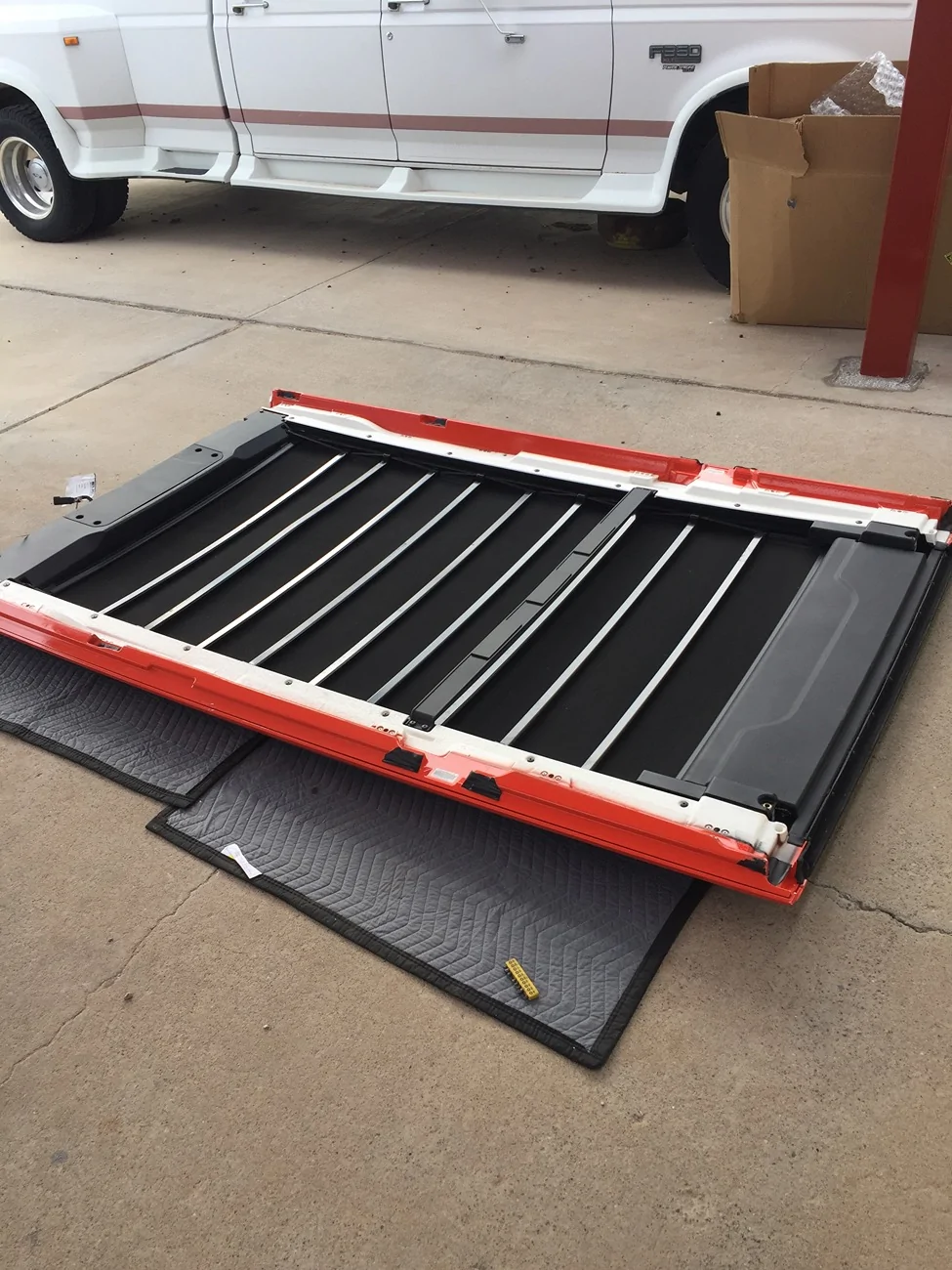 Jeep Wrangler JL Sky one Touch paint and seal replacement 63901045043__B92160C8-82F6-45F9-88EF-0AD705FD02E3