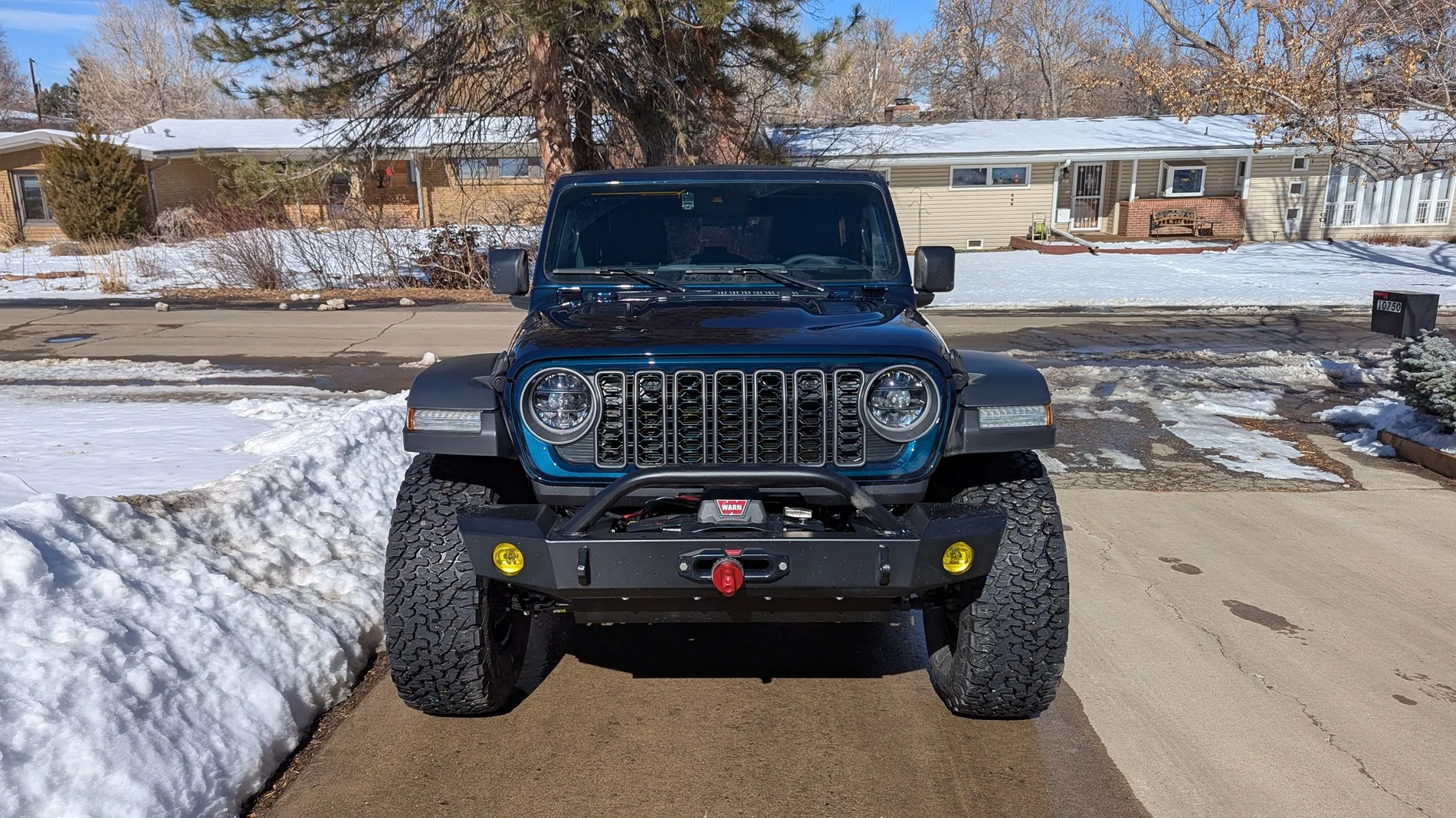 Jeep Wrangler JL Mopar vs LOD Front Bumper 9999_2025_02feb22_002_J