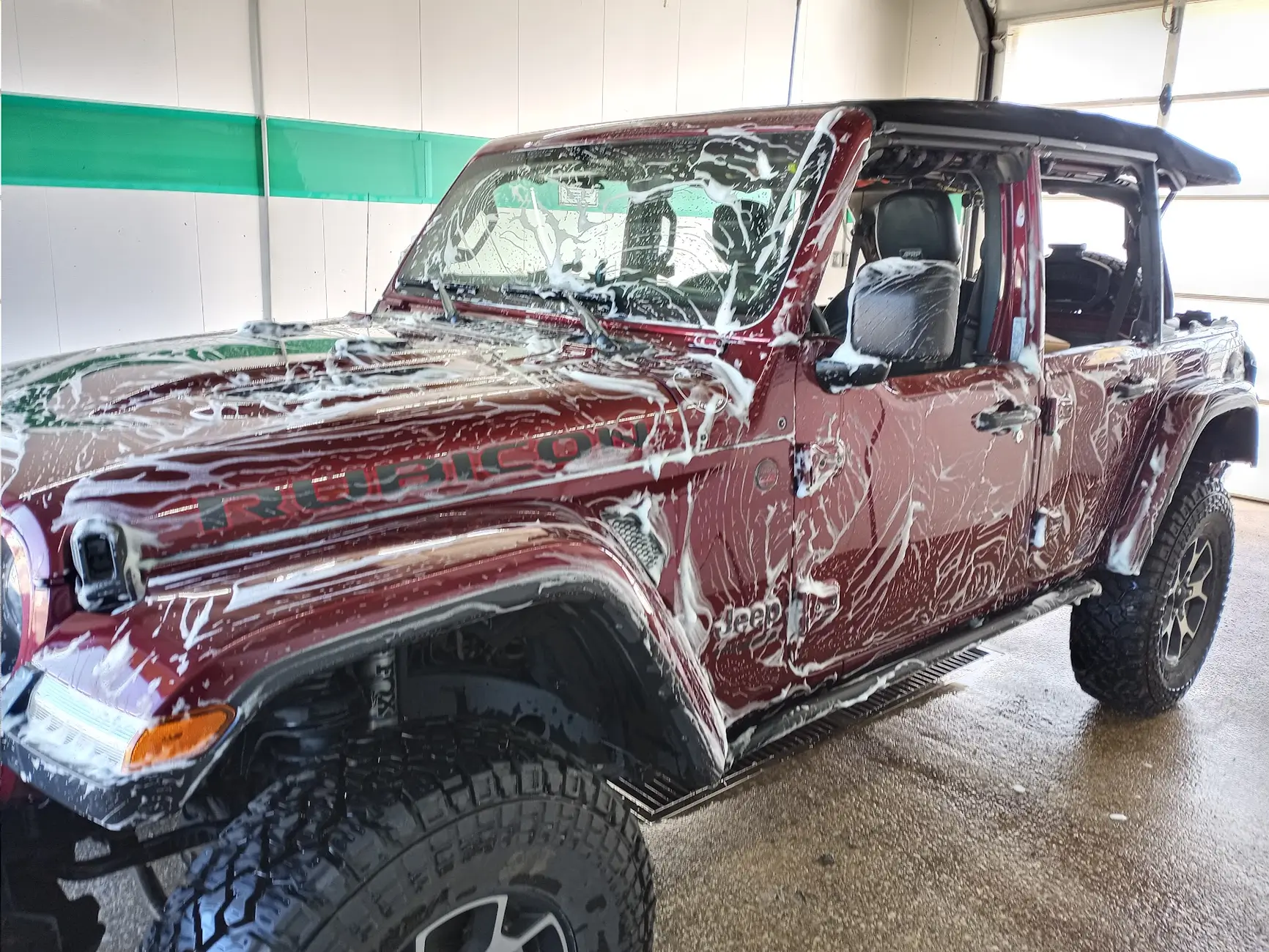 Jeep Wrangler JL Golden Sunshine and Shined Jeep Pics - Share Yours 1769298774309-9k