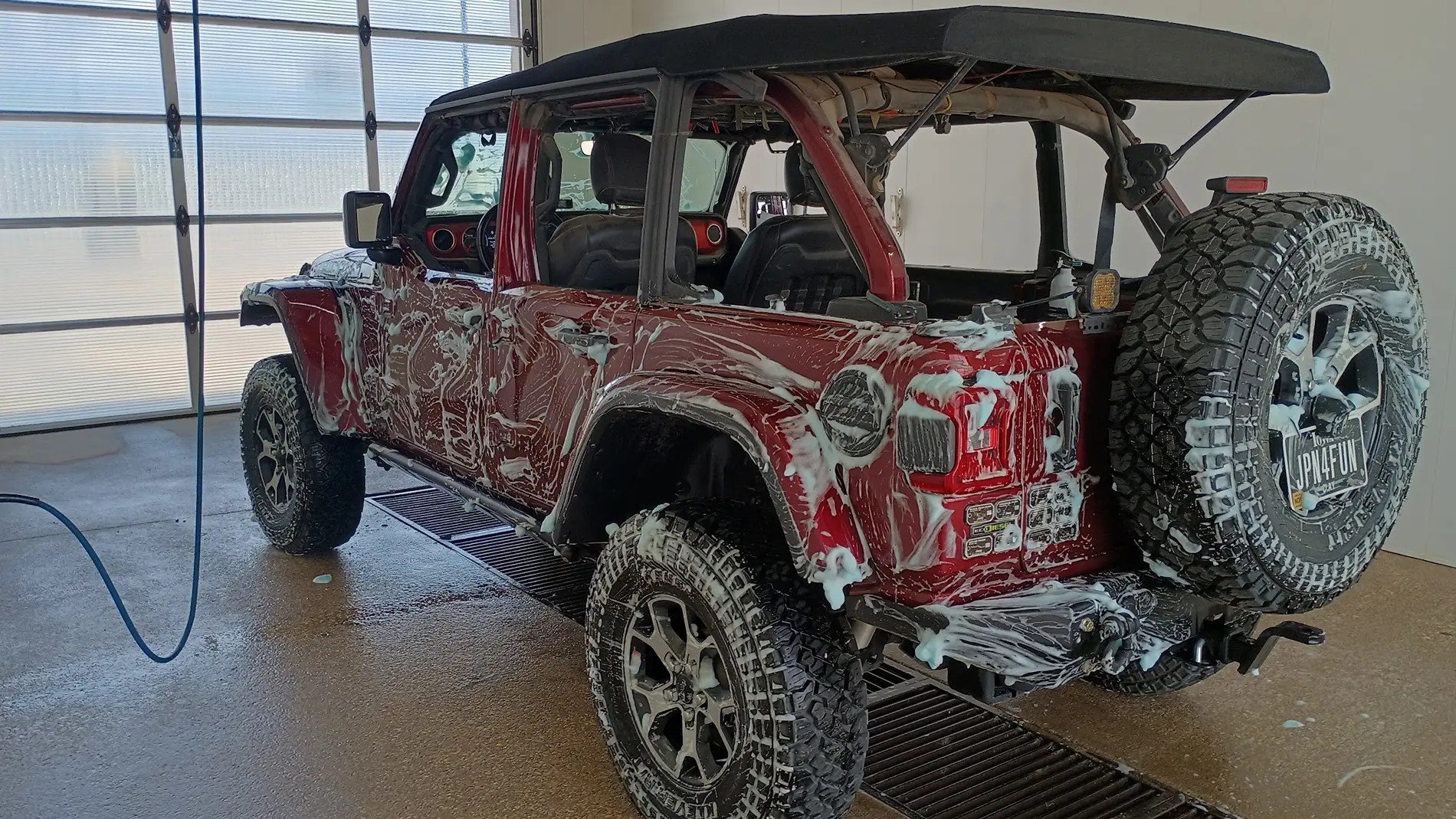 Jeep Wrangler JL Golden Sunshine and Shined Jeep Pics - Share Yours 1769298787463-un
