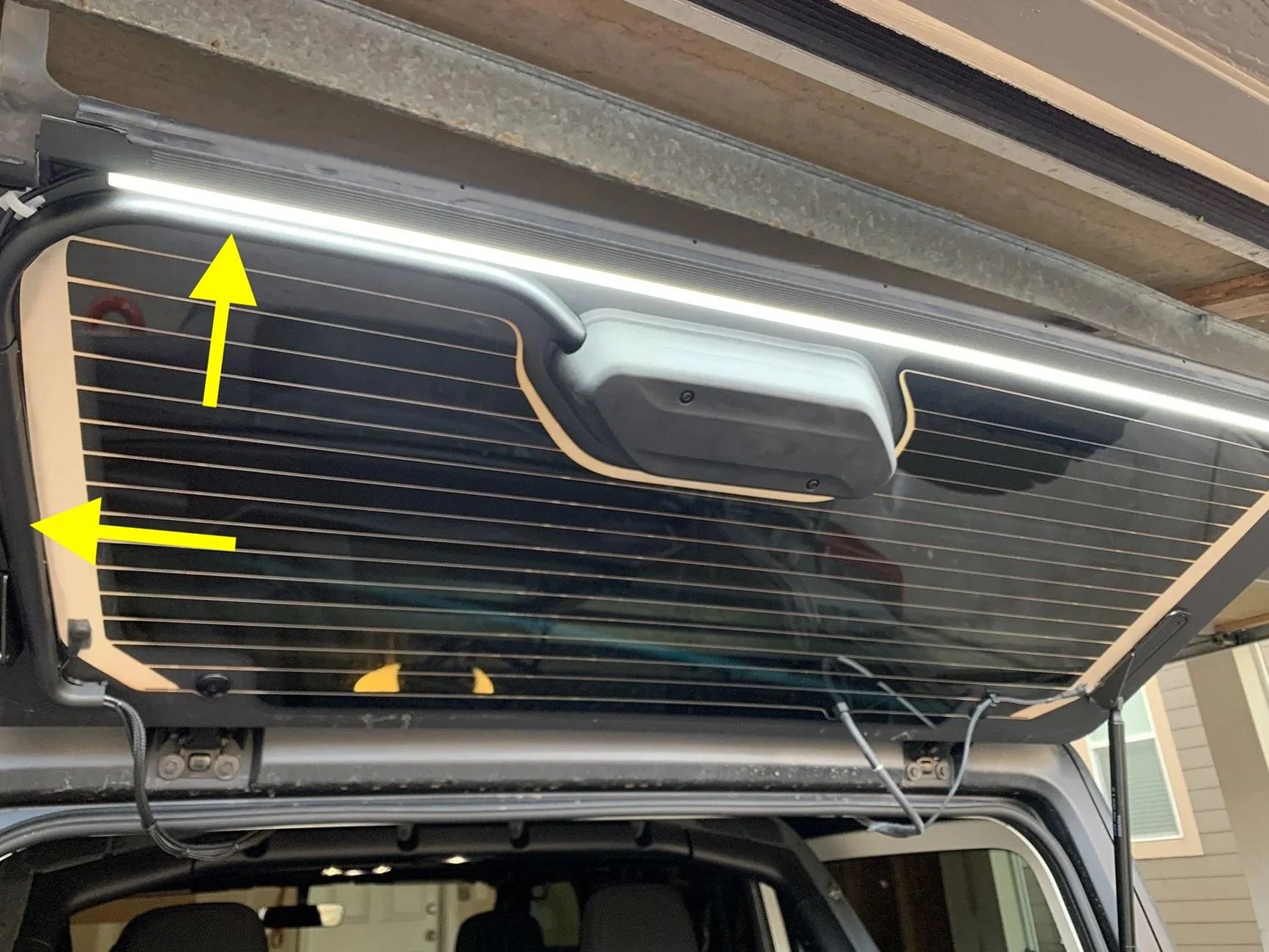 Jeep Wrangler JL How Can We Help? Rear glass