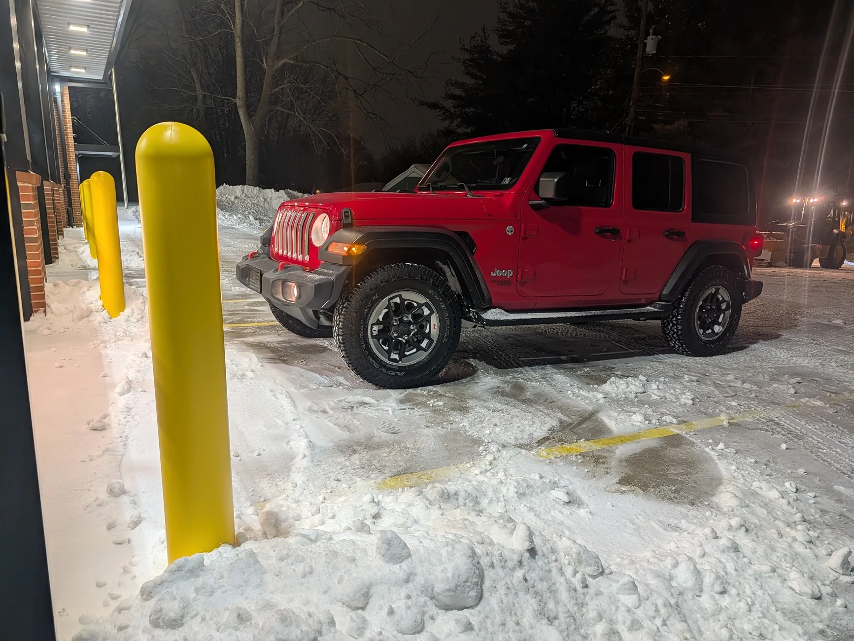 Jeep Wrangler JL 2018 JLU Sport S - Fireball - A Mild Weekend Warrior build PXL_20260126_013832320.MP